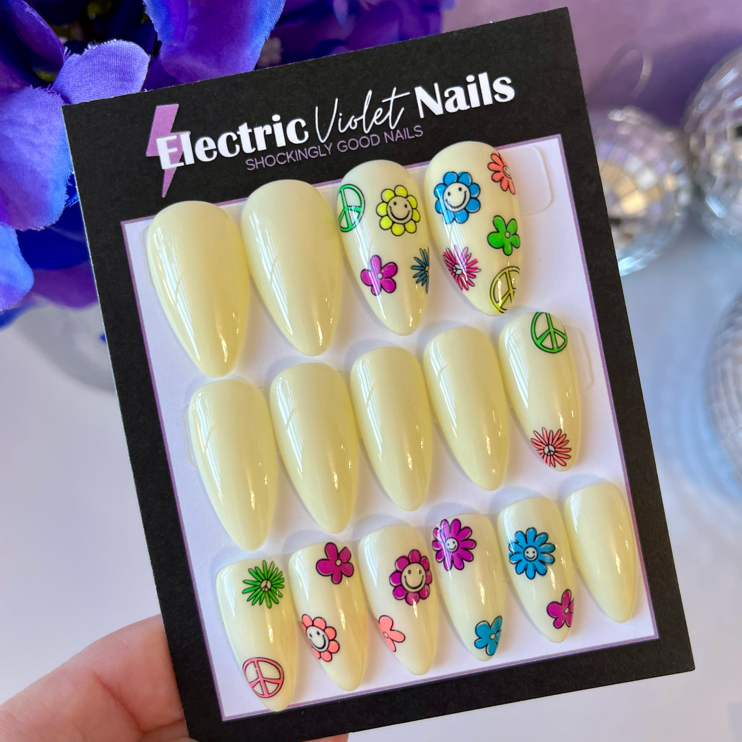 Medium Almond Yellow Peace Press-on Nail Set